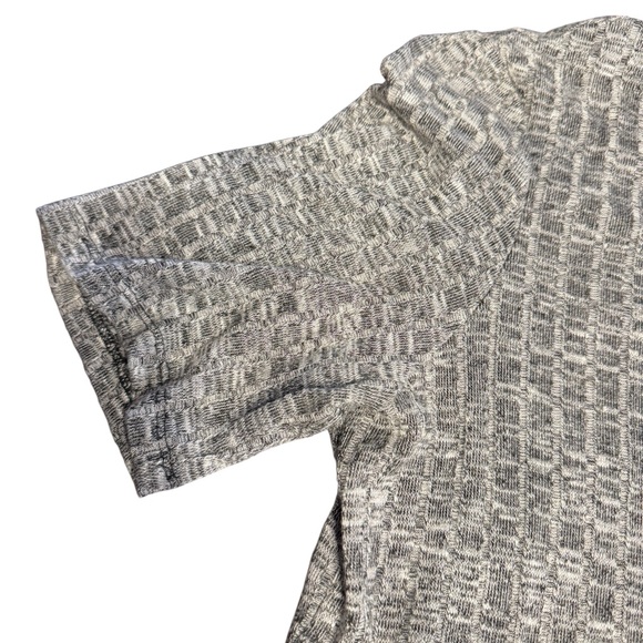 BCBGeneration Textured Gray and White Top - Picture 3 of 7